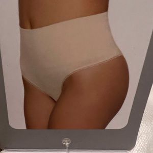 NWT Yummie Shaping Thong S/M